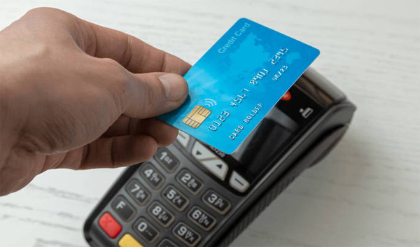 POS机怎么刷卡.jpg POS机怎么刷卡.jpg